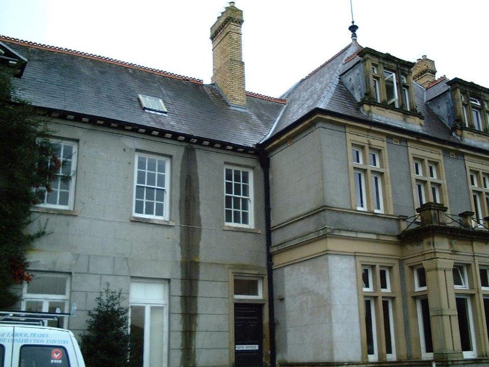 Damaged guttering leading to Penetrating Damp